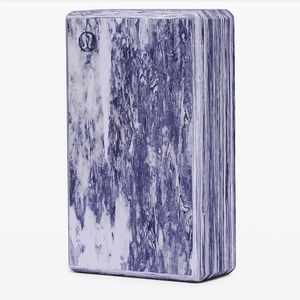 New • Lululemon Lift and Lengthen Yoga Block